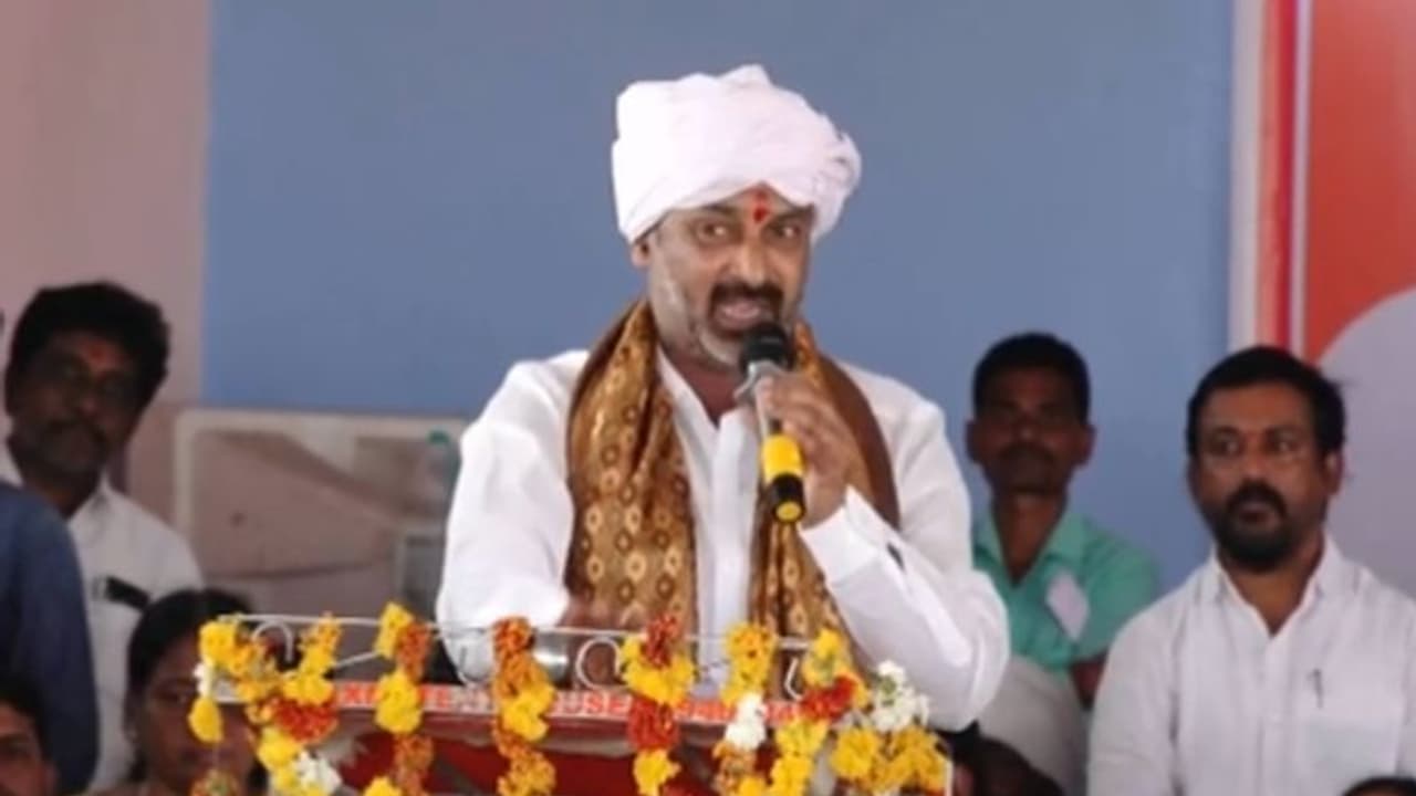 మీ అంచనాలకు తగ్గట్లుగానే పనిచేశానని అనుకుంటున్నా : రాజీనామా అనంతరం బండి సంజయ్ మీ అంచనాలకు తగ్గట్లుగానే పనిచేశానని అనుకుంటున్నా : రాజీనామా అనంతరం బండి సంజయ్