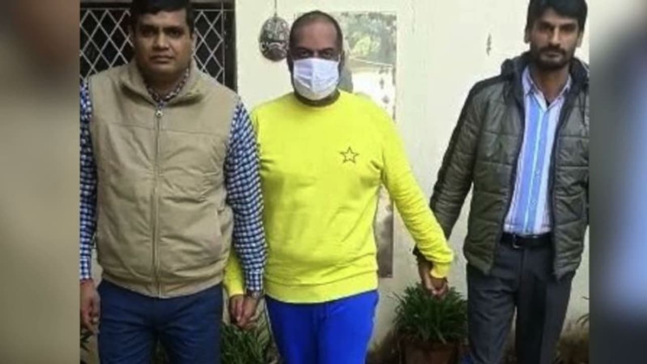 പഞ്ചനക്ഷത്ര ഹോട്ടലിൽ താമസിച്ച് കാൽകോടിയോളം രൂപയുടെ ബില്ലടയ്ക്കാതെ മുങ്ങിയ ആൾ പിടിയിൽ പഞ്ചനക്ഷത്ര ഹോട്ടലിൽ താമസിച്ച് കാൽകോടിയോളം രൂപയുടെ ബില്ലടയ്ക്കാതെ മുങ്ങിയ ആൾ പിടിയിൽ