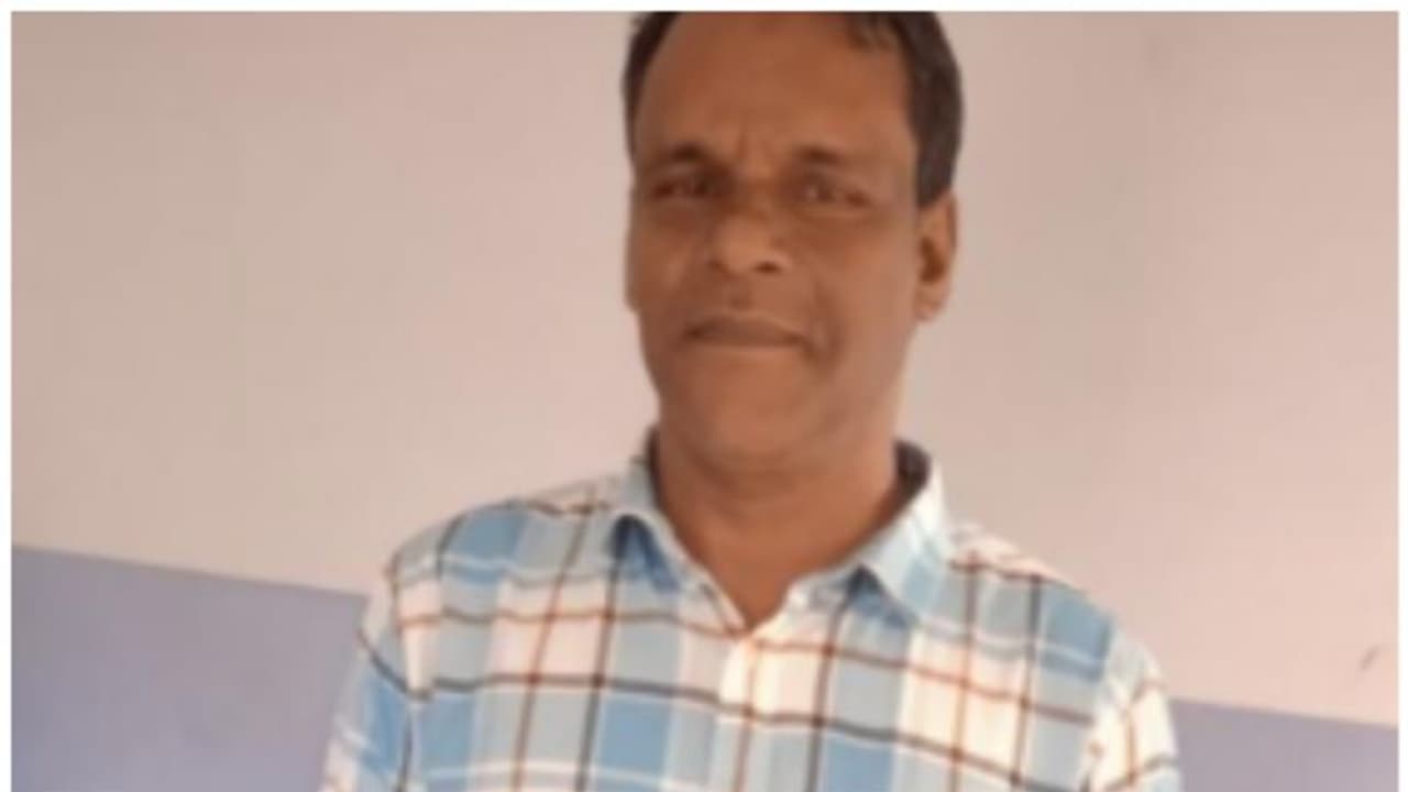 താമസസ്ഥലത്ത് ഉച്ചമയക്കത്തിലായിരുന്ന പ്രവാസി മലയാളി സഹപ്രവർത്തകന്റെ കുത്തേറ്റ് മരിച്ചു താമസസ്ഥലത്ത് ഉച്ചമയക്കത്തിലായിരുന്ന പ്രവാസി മലയാളി സഹപ്രവർത്തകന്റെ കുത്തേറ്റ് മരിച്ചു