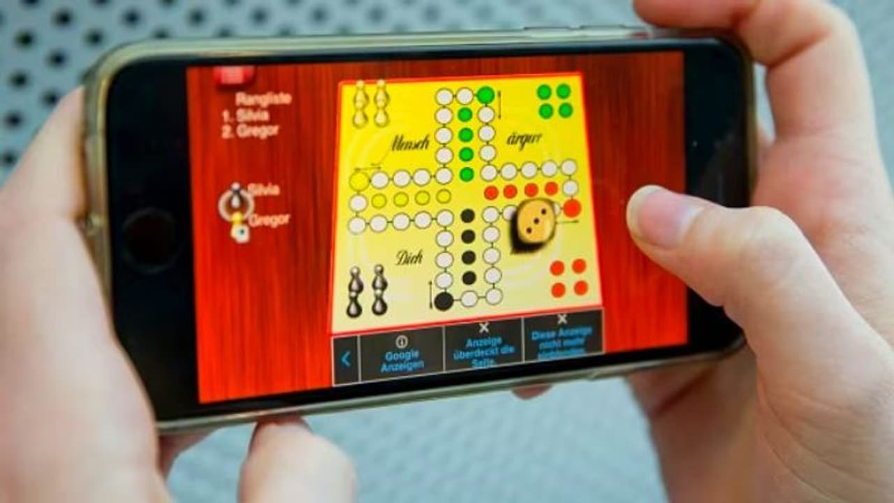 ಆನ್ಲೈನ್ ಗೇಮ್ ಹುಚ್ಚು: ಲೂಡೋಗೇಮ್ ಆಡಿ ಲಕ್ಷ ಲಕ್ಷ ಕಳೆದುಕೊಂಡ ಮಹಿಳೆ ಮಾಡಿದ್ದೇನು ಗೊತ್ತಾ? ಆನ್ಲೈನ್ ಗೇಮ್ ಹುಚ್ಚು: ಲೂಡೋಗೇಮ್ ಆಡಿ ಲಕ್ಷ ಲಕ್ಷ ಕಳೆದುಕೊಂಡ ಮಹಿಳೆ ಮಾಡಿದ್ದೇನು ಗೊತ್ತಾ?