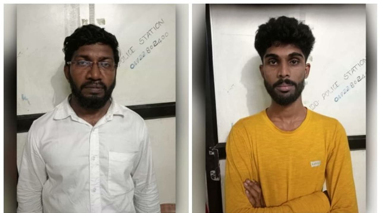 നെടുമങ്ങാട് ശൈശവ വിവാഹം; പെണ്കുട്ടിയുടെ അച്ഛന് ഉള്പ്പെടെ മൂന്ന് പേർ അറസ്റ്റിൽ നെടുമങ്ങാട് ശൈശവ വിവാഹം; പെണ്കുട്ടിയുടെ അച്ഛന് ഉള്പ്പെടെ മൂന്ന് പേർ അറസ്റ്റിൽ