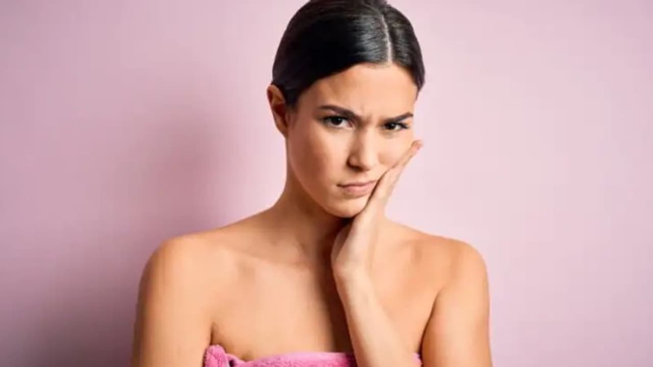 Youthful Wrinkles: இளம் வயதிலேயே முகச் சுருக்கமா? இனி கவலைப்படாம இந்த டிப்ஸ் ஃபாலோ பன்னுங்க!