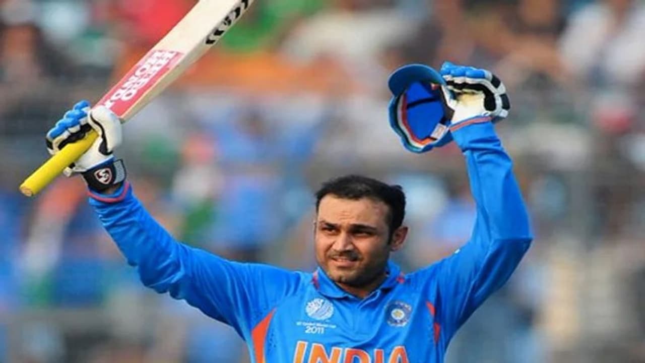 അന്ന് സെവാഗിനെ സ്ലഡ്‍ജ് ചെയ്തു പുറത്താക്കി; വെളിപ്പെടുത്തലുമായി പാക് മുന്‍ പേസർ