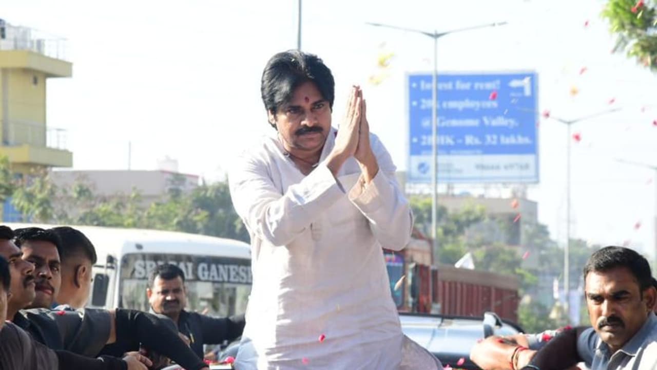 కొత్త పొత్తులు కుదిరితే కలుస్తాం, 2014 కాంబినేషన్ కాలమే నిర్ణయిస్తుంది : పవన్ కళ్యాణ్ కొత్త పొత్తులు కుదిరితే కలుస్తాం, 2014 కాంబినేషన్ కాలమే నిర్ణయిస్తుంది : పవన్ కళ్యాణ్