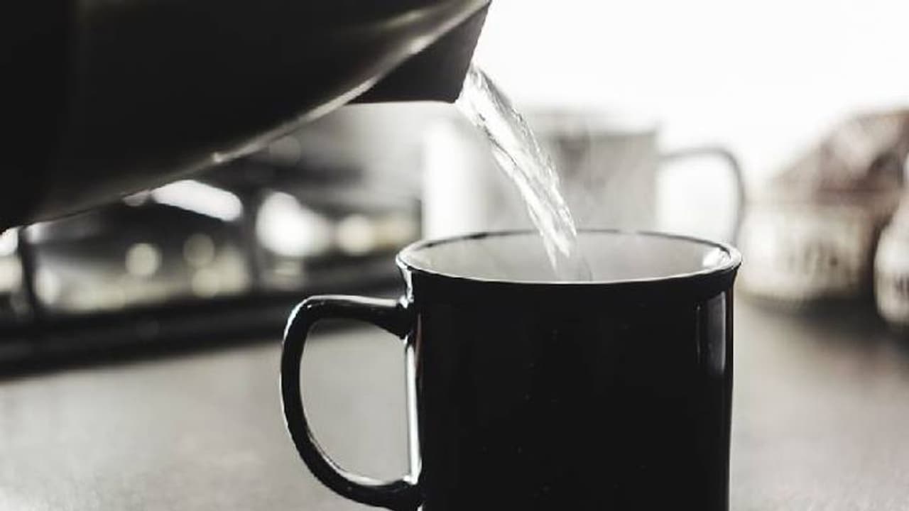 ടോയ്ലെറ്റിൽ നിന്നുള്ള വെള്ളം ശുദ്ധീകരിച്ച് കുടിക്കാൻ നൽകും, ഈ റെസ്റ്റോറന്റ് സ്വീകരിക്കുന്നത് വ്യത്യസ്തമായ വഴി ടോയ്ലെറ്റിൽ നിന്നുള്ള വെള്ളം ശുദ്ധീകരിച്ച് കുടിക്കാൻ നൽകും, ഈ റെസ്റ്റോറന്റ് സ്വീകരിക്കുന്നത് വ്യത്യസ്തമായ വഴി