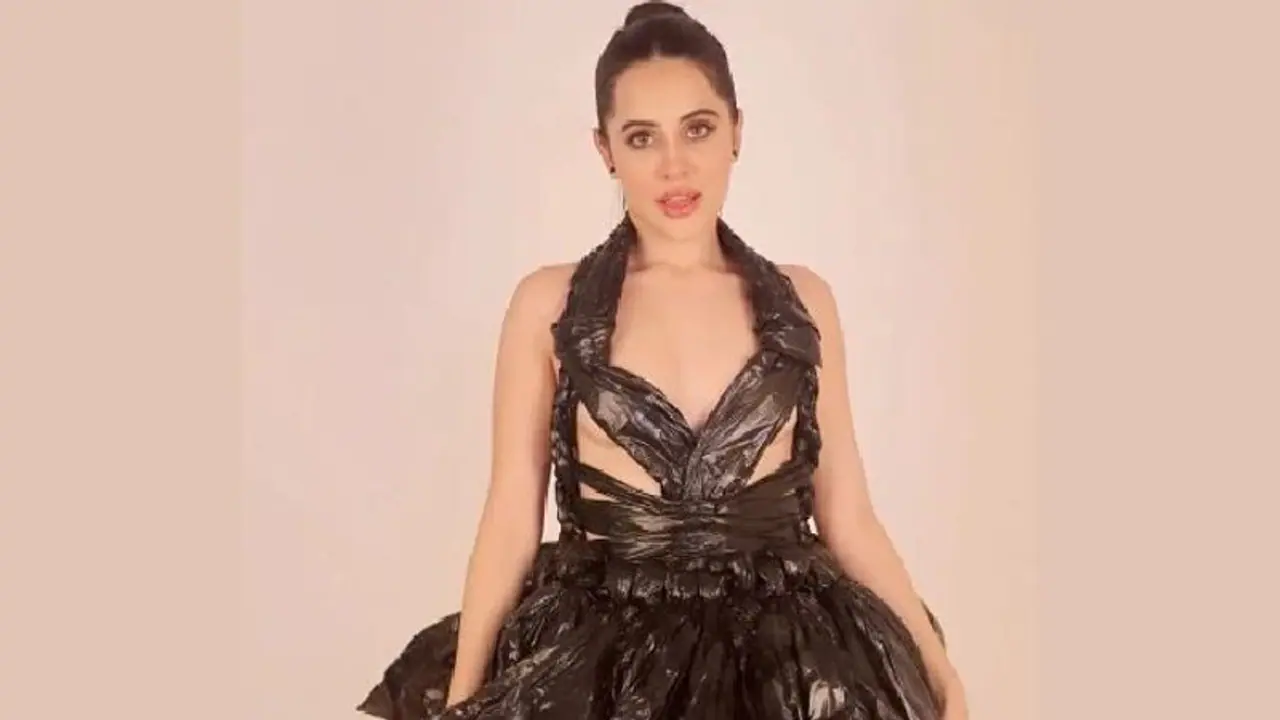 വേസ്റ്റ് കവറുകൊണ്ട് ഗൗണ്‍; വസ്ത്രത്തിന്‍റെ പേരില്‍ വീണ്ടും ചര്‍ച്ചയാകാൻ ഉര്‍ഫി ജാവേദ്