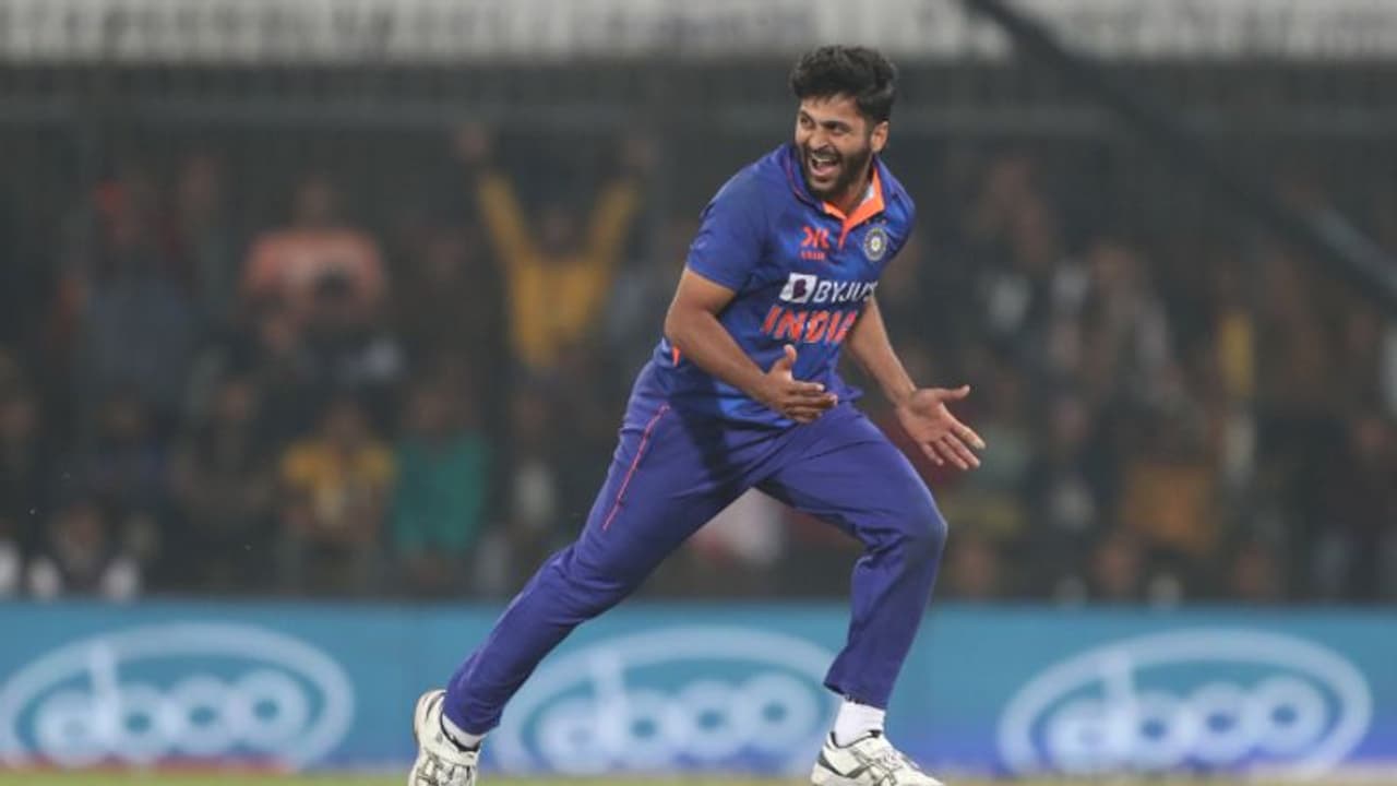 ഇന്ഡോറിലും ഇന്ത്യ, ഏകദിന പരമ്പര തൂത്തുവാരി; രോഹിത്തും സംഘവും ഒന്നാം റാങ്കില് ഇന്ഡോറിലും ഇന്ത്യ, ഏകദിന പരമ്പര തൂത്തുവാരി; രോഹിത്തും സംഘവും ഒന്നാം റാങ്കില്