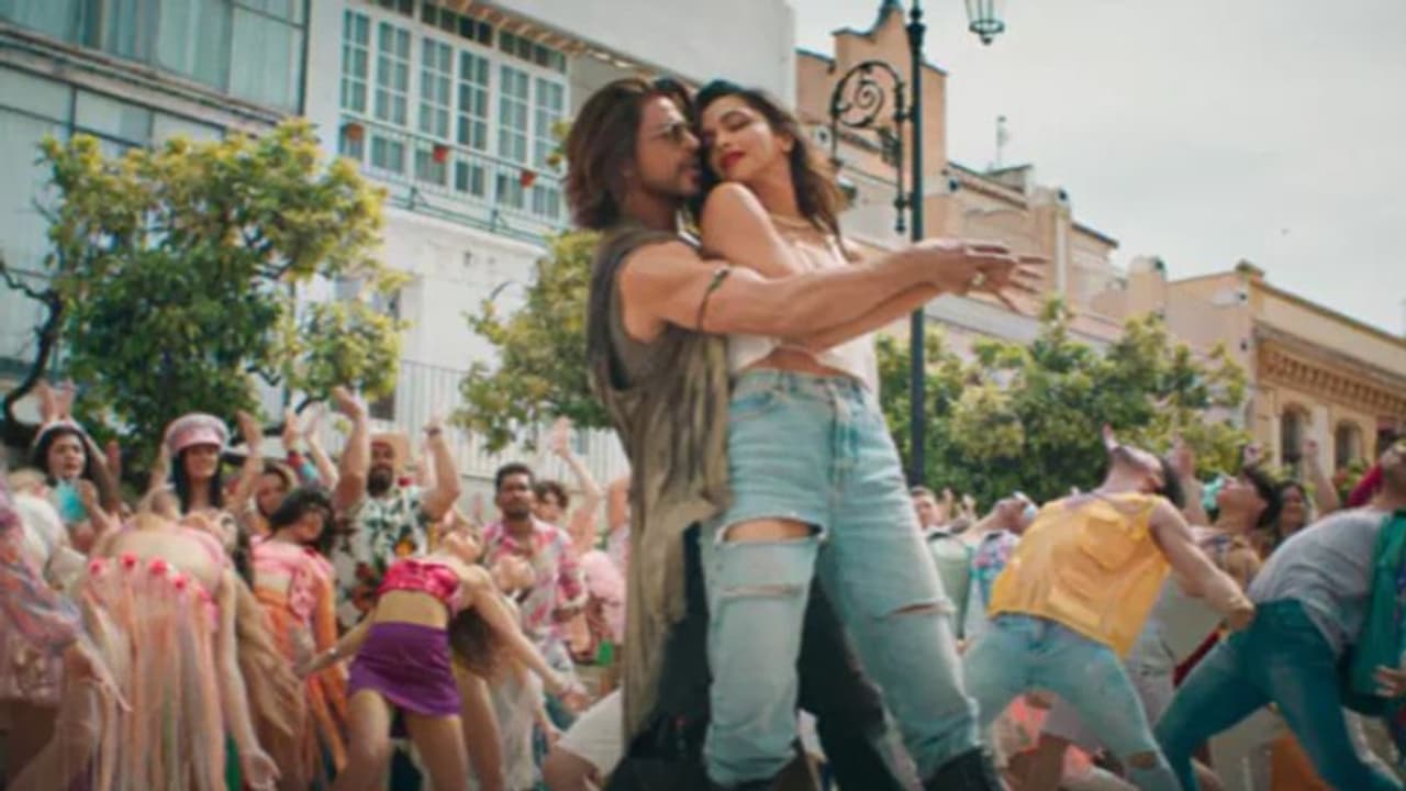 'പഠാൻ' റിലീസിന് റെക്കോര്‍ഡ് സ്ക്രീൻ കൗണ്ട്, കണക്കുകള്‍ ഇങ്ങനെ