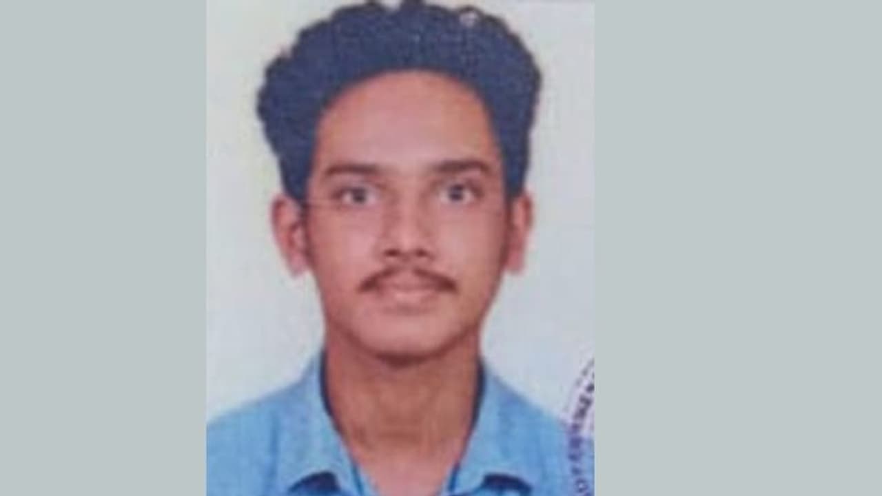 സുഹൃത്തുക്കൾക്ക് ഒപ്പം കുളിക്കാനിറങ്ങി, ഒഴുക്കിൽ പെട്ടു; വിദ്യാർത്ഥി മരിച്ചു സുഹൃത്തുക്കൾക്ക് ഒപ്പം കുളിക്കാനിറങ്ങി, ഒഴുക്കിൽ പെട്ടു; വിദ്യാർത്ഥി മരിച്ചു