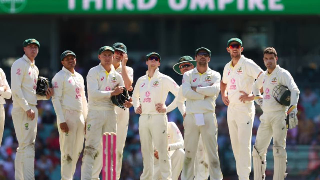 IND vs AUS: ஆஸ்திரேலியாகாரன் பயந்துட்டான்.. இதுதான் அதுக்கு சாட்சி..! தெறிக்கவிடும் கைஃப் IND vs AUS: ஆஸ்திரேலியாகாரன் பயந்துட்டான்.. இதுதான் அதுக்கு சாட்சி..! தெறிக்கவிடும் கைஃப்