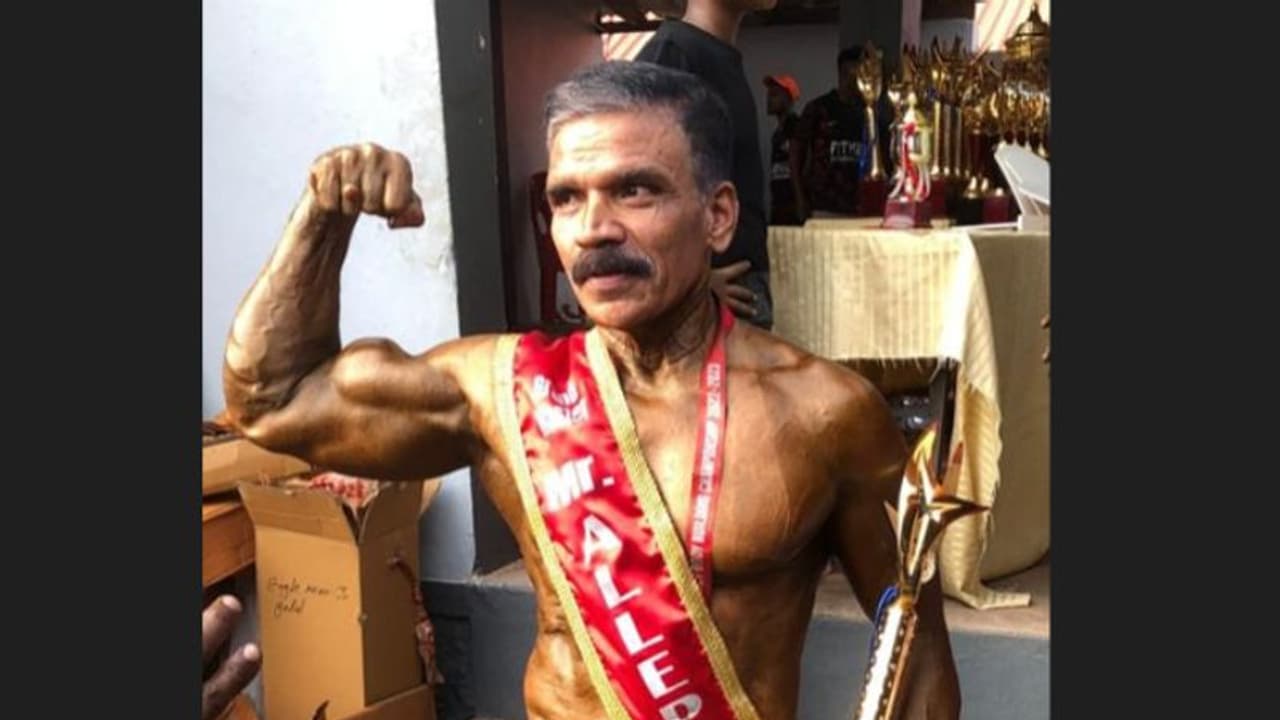 ഇത് സൂര്യകുമാർ, അമ്മയുടെ ഓർമ്മയ്ക്കായി ശരീരസൗന്ദര്യ മത്സരം നടത്തുന്നു! ഇത് സൂര്യകുമാർ, അമ്മയുടെ ഓർമ്മയ്ക്കായി ശരീരസൗന്ദര്യ മത്സരം നടത്തുന്നു!