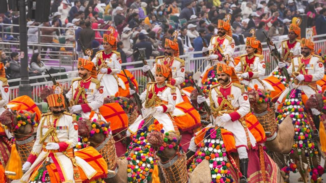 ఘనంగా రిపబ్లిక్ డే వేడుకలు.. స్వదేశీ గన్స్ సెల్యూట్, అగ్నివీర్స్, అల్ ఉమెన్ బృందం.. ఇవన్నీ తొలిసారే..!