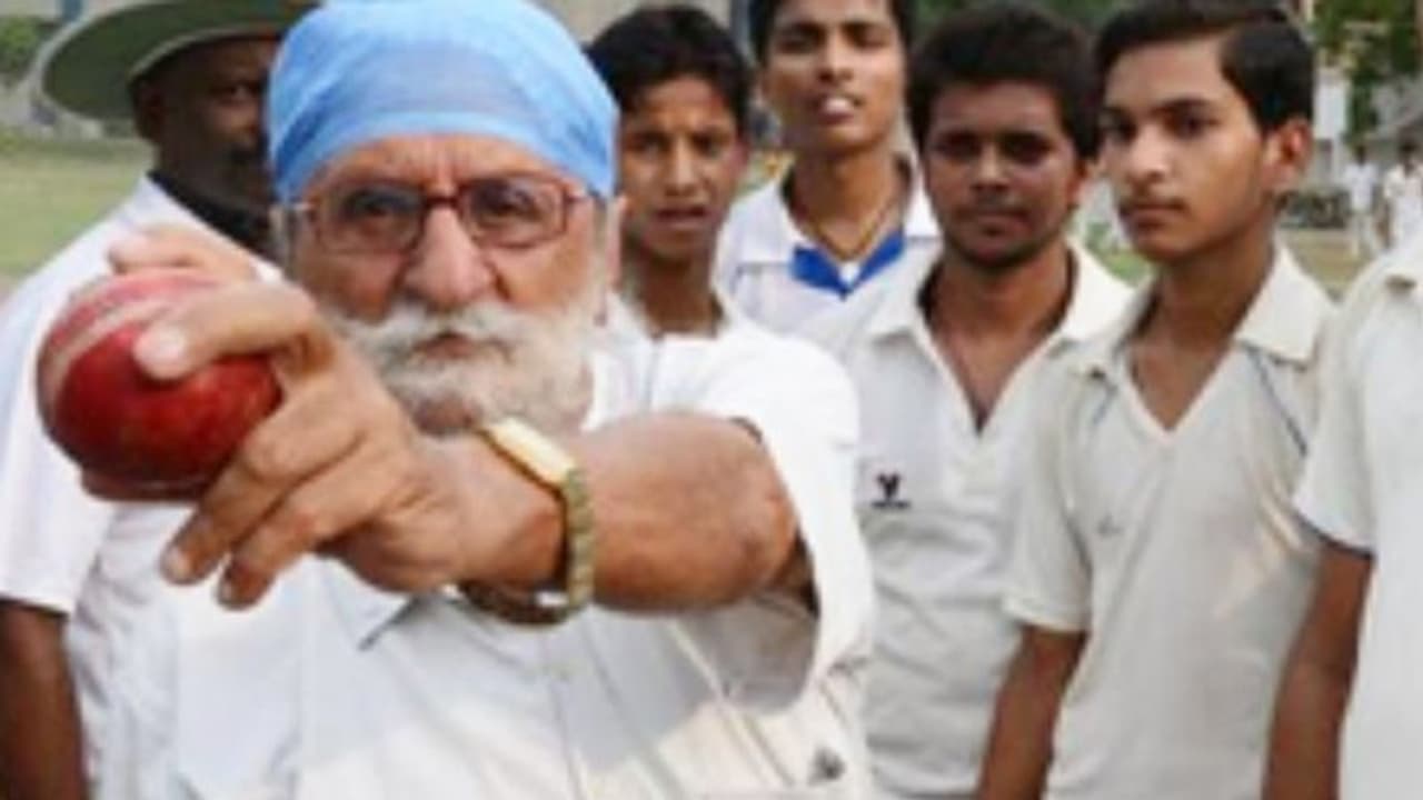 భారత మాజీ హెడ్ కోచ్ గురుచరణ్ సింగ్కి పద్మశ్రీ పురస్కారం... ఎవరీ గురుచరణ్ సింగ్?... భారత మాజీ హెడ్ కోచ్ గురుచరణ్ సింగ్కి పద్మశ్రీ పురస్కారం... ఎవరీ గురుచరణ్ సింగ్?...