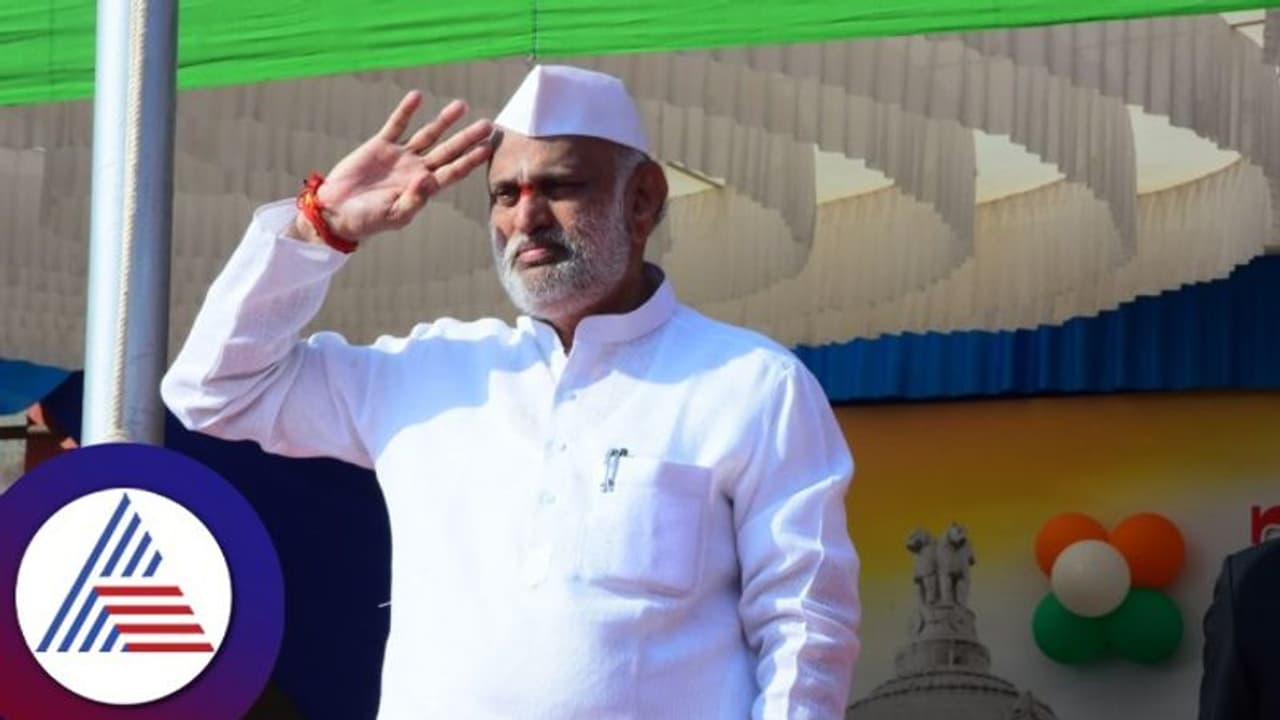 ಹೆಬ್ಬಾರ್ ನಿಮ್ಮ ಫೋನ್ ಸ್ವಿಚ್ ಆಫ್ ಬರ್ತಿದೆ; ಟಿವಿ ನೋಡ್ತಿದ್ರೆ ಬಂದು ಮೈತ್ರಿ ಅಭ್ಯರ್ಥಿಗೆ ಮತ ಹಾಕಿ: ಬಿಜೆಪಿ ಮನವಿ