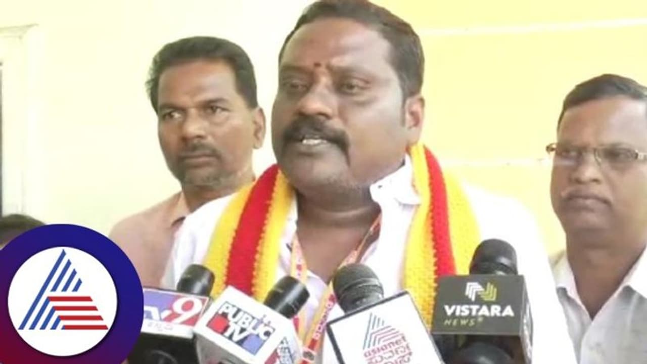 ಚಿತ್ರದುರ್ಗ ಮೆಡಿಕಲ್ ಕಾಲೇಜು ಕಾಮಗಾರಿ ವಿಳಂಬದ ವಿರುದ್ದ ಕರುನಾಡ ಸೇನೆ ಆಕ್ರೋಶ ಚಿತ್ರದುರ್ಗ ಮೆಡಿಕಲ್ ಕಾಲೇಜು ಕಾಮಗಾರಿ ವಿಳಂಬದ ವಿರುದ್ದ ಕರುನಾಡ ಸೇನೆ ಆಕ್ರೋಶ