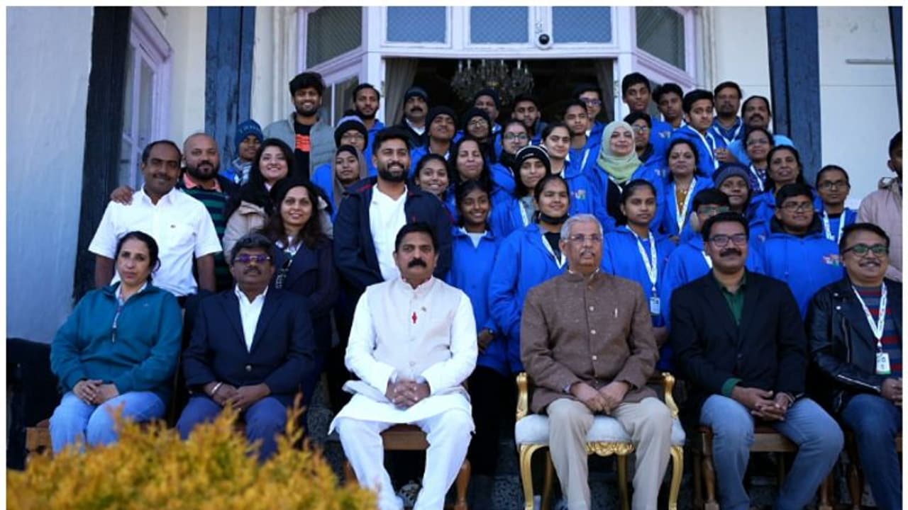 ഏഷ്യാനെറ്റ് ന്യൂസ് പ്രൗഡ് ടു ബി ആൻ ഇന്ത്യൻ സംഘം ഷിംലയിൽ, ഗവർണറെ സന്ദർശിച്ചു 