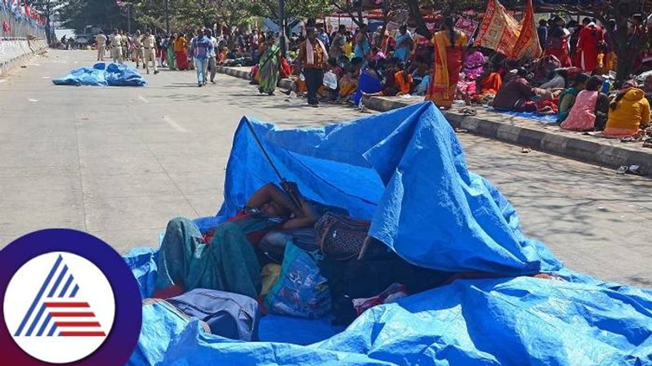 ಬೆಂಗಳೂರು: 5ನೇ ದಿನವೂ ಸರ್ಕಾರ ಮೌನ, ಅಂಗನವಾಡಿ ನೌಕರರು ಗರಂ ಬೆಂಗಳೂರು: 5ನೇ ದಿನವೂ ಸರ್ಕಾರ ಮೌನ, ಅಂಗನವಾಡಿ ನೌಕರರು ಗರಂ