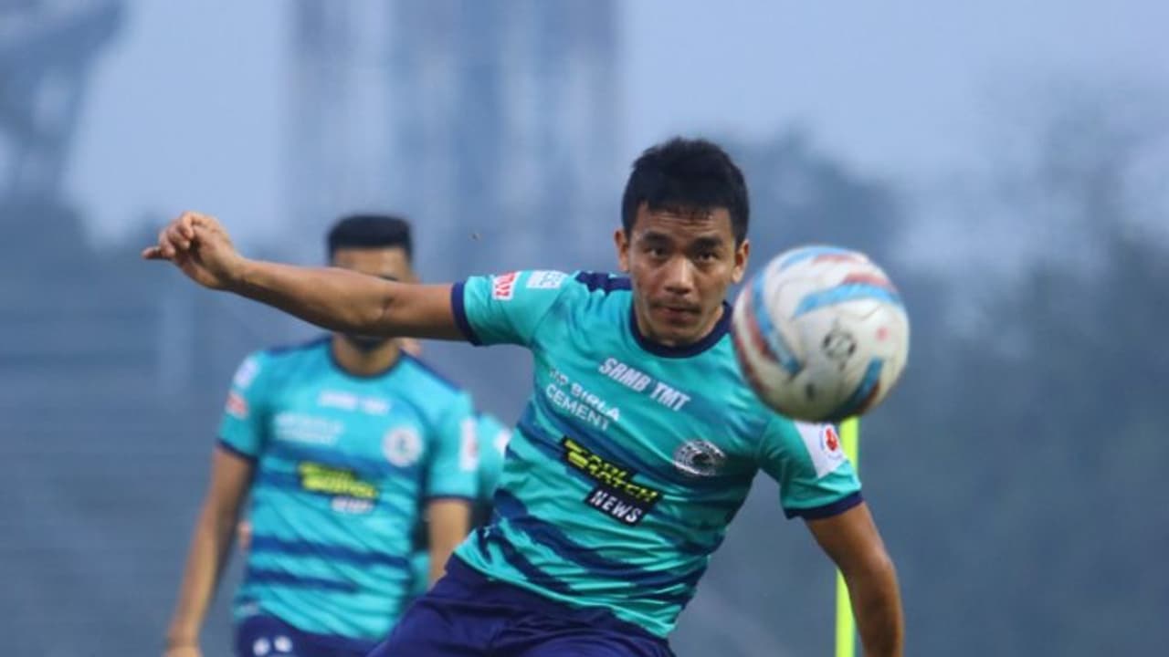 ഐഎസ്എല്ലില് ഇന്ന് ഇരട്ടപ്പോര്; എടികെയ്ക്ക് നിര്ണായകം ഐഎസ്എല്ലില് ഇന്ന് ഇരട്ടപ്പോര്; എടികെയ്ക്ക് നിര്ണായകം