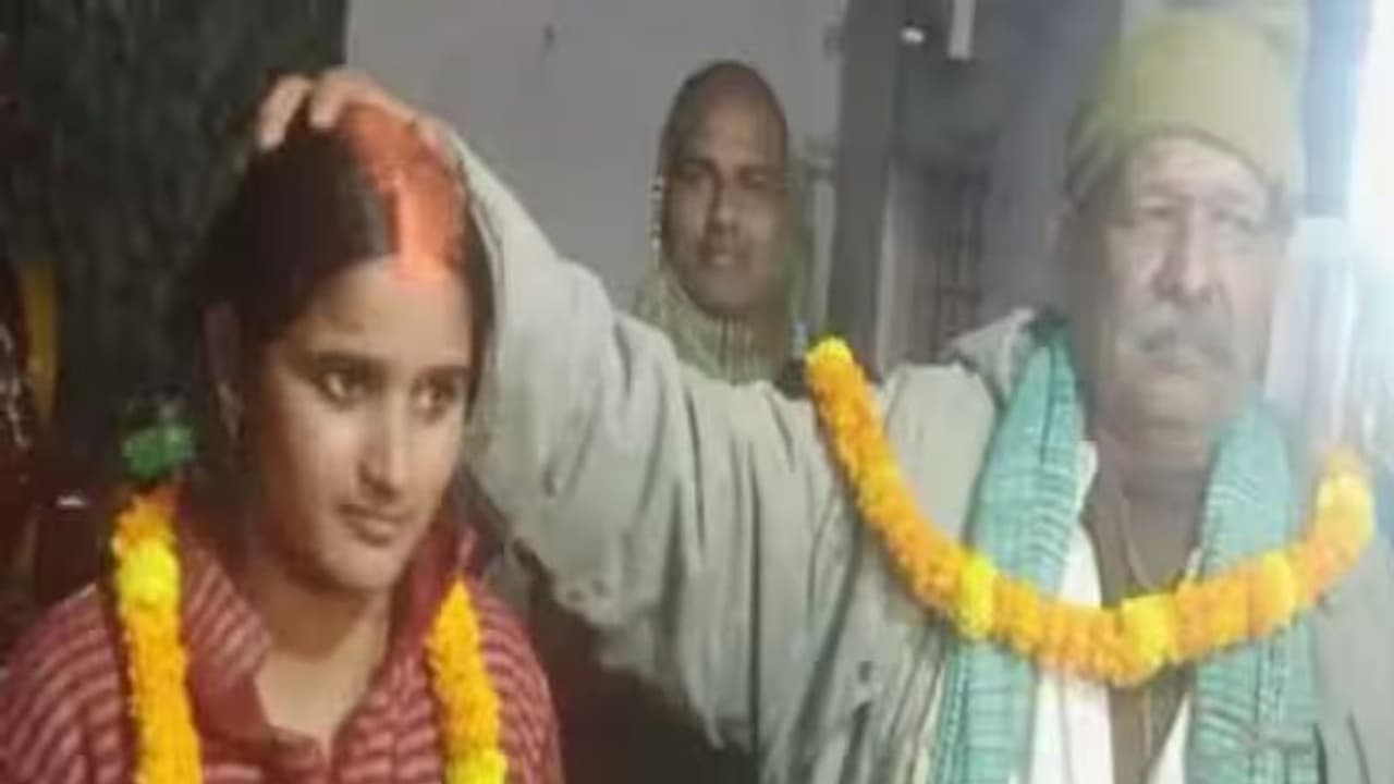 28 வயதுடைய மருமகளை திருமணம் செய்து கொண்ட 70 வயது மாமனார்.. வைரலாகும் புகைப்படம்..! 28 வயதுடைய மருமகளை திருமணம் செய்து கொண்ட 70 வயது மாமனார்.. வைரலாகும் புகைப்படம்..!