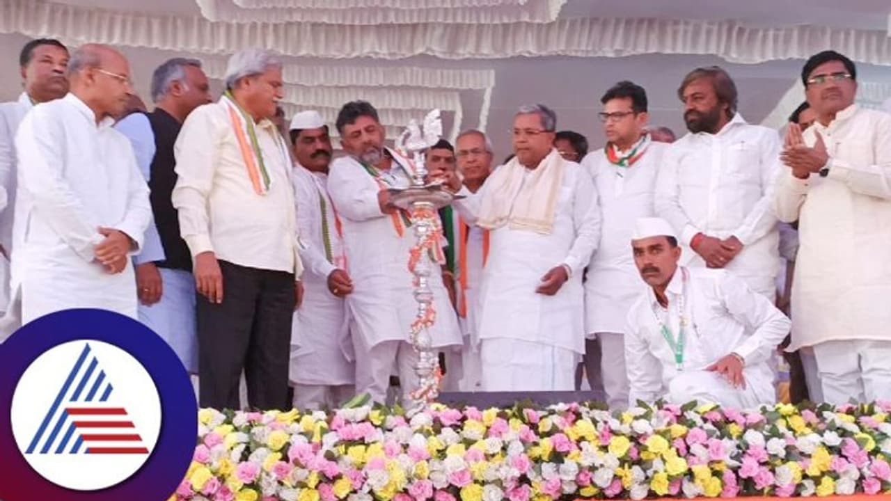 ಯಾದಗಿರಿಯಲ್ಲಿ ಕಾಂಗ್ರೆಸ್ ಪ್ರಜಾಧ್ವನಿ ಬಸ್‌ಯಾತ್ರೆ: ಬಿಜೆಪಿ ವಿರುದ್ಧ ಸಿದ್ದು ಡಿಕೆಶಿ ವಾಗ್ದಾಳಿ