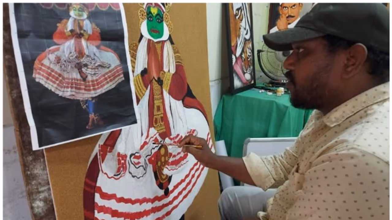 കടൽ മണലിൽ വിസ്മയം തീർത്ത് ഹർഷൻ; കാത്തിരിക്കുന്നത് പൃഥ്വിരാജിനെ നേരിട്ട് കാണാൻ