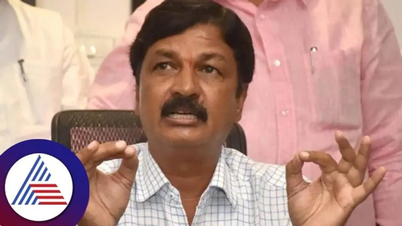 ಕೆಳಮಟ್ಟದ ರಾಜಕಾರಣದಿಂದ ನನಗೆ ಬೇಜಾರಾಗಿದೆ: ರಮೇಶ್‌ ಜಾರಕಿಹೊಳಿ