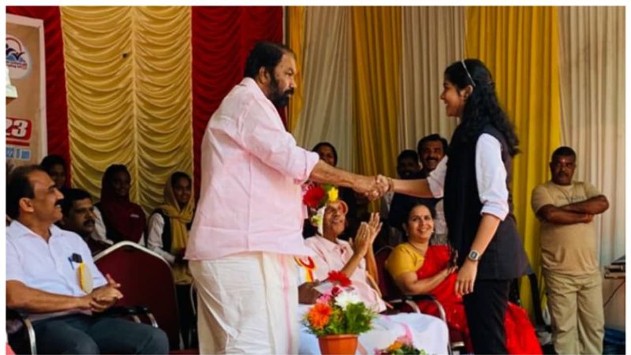 വൊക്കേഷണൽ ഹയർ സെക്കന്ററി തൊഴിൽമേളകൾ എല്ലാ ജില്ലകളിലും സംഘടിപ്പിക്കും: മന്ത്രി വി ശിവൻകുട്ടി വൊക്കേഷണൽ ഹയർ സെക്കന്ററി തൊഴിൽമേളകൾ എല്ലാ ജില്ലകളിലും സംഘടിപ്പിക്കും: മന്ത്രി വി ശിവൻകുട്ടി