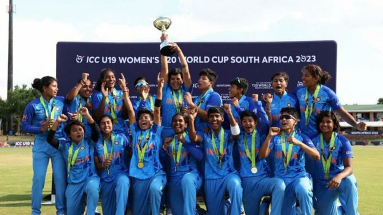 వరల్డ్ కప్ విజేతలకు సచిన్ చేతుల మీదుగా సత్కారం.. బీసీసీఐ కీలక ప్రకటన