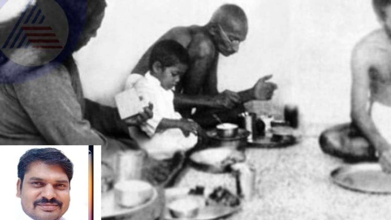 ಹುತಾತ್ಮರ ದಿನ: ಸರಳ ಬದುಕಿನ ಮಹತ್ವ ತೋರಿಸಿಕೊಟ್ಟ ಮಹಾತ್ಮ ಹುತಾತ್ಮರ ದಿನ: ಸರಳ ಬದುಕಿನ ಮಹತ್ವ ತೋರಿಸಿಕೊಟ್ಟ ಮಹಾತ್ಮ