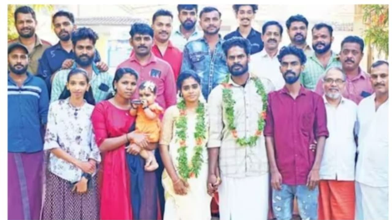 ജീവിതവഴിയിൽ ഇനി ഒന്നിച്ച്; അനാഥത്വത്തിൽ നിന്ന് സനാഥത്വത്തിലേക്ക് ബിജുവും ആര്യയും