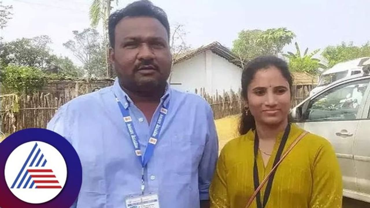 ನಕ್ಸಲ್ ದಾಳಿಯಲ್ಲಿ ತಂದೆಯನ್ನ ಕಳಕೊಂಡಿದ್ದವಳೀಗ ವೈದ್ಯೆ ನಕ್ಸಲ್ ದಾಳಿಯಲ್ಲಿ ತಂದೆಯನ್ನ ಕಳಕೊಂಡಿದ್ದವಳೀಗ ವೈದ್ಯೆ