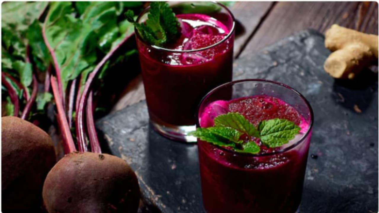 പതിവായി ഡയറ്റില് ഉള്പ്പെടുത്താം ബീറ്റ്റൂട്ട് ജ്യൂസ്; അറിയാം ഈ ഗുണങ്ങള്... പതിവായി ഡയറ്റില് ഉള്പ്പെടുത്താം ബീറ്റ്റൂട്ട് ജ്യൂസ്; അറിയാം ഈ ഗുണങ്ങള്...