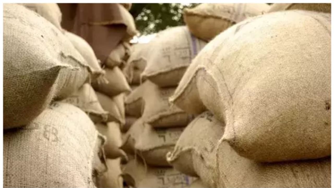 சில்லறை விலையை குறைக்க இந்திய உணவுக் கழகம் கோதுமை, அரிசி விற்பனை!