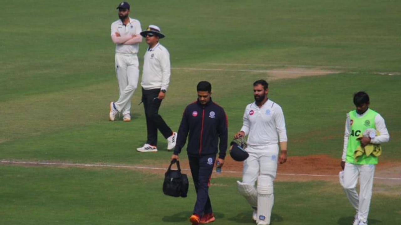 രഞ്ജി ട്രോഫിക്കിടെ ഹനുമാ വിഹാരിക്ക് പരിക്ക്; ആശങ്ക രഞ്ജി ട്രോഫിക്കിടെ ഹനുമാ വിഹാരിക്ക് പരിക്ക്; ആശങ്ക