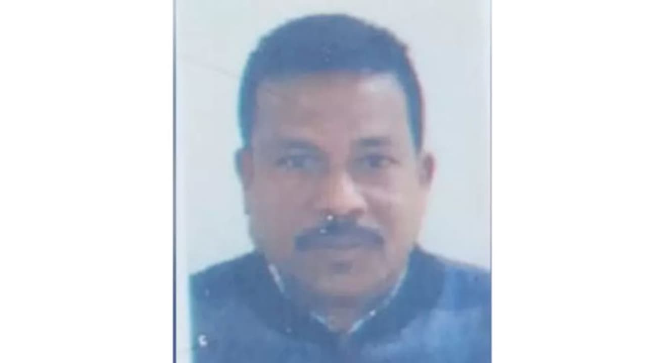 ആറ് വര്ഷമായി നാട്ടില് പോകാന് കഴിയാതിരുന്ന പ്രവാസി മലയാളി മരിച്ചു ആറ് വര്ഷമായി നാട്ടില് പോകാന് കഴിയാതിരുന്ന പ്രവാസി മലയാളി മരിച്ചു