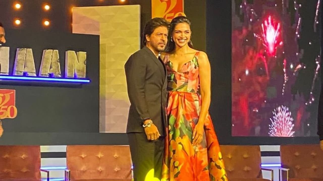 'മണ്‍ഡേ ടെസ്റ്റ്' പാസ്സായി 'പഠാന്‍'; ഷാരൂഖ് ചിത്രം തിങ്കളാഴ്ച നേടിയത്