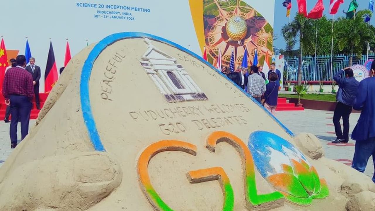 புதுச்சேரியில் G20 மாநாடு எதற்கு? G20 மாநாடு நடத்துவது இந்தியாவா? பாஜகவா? போஸ்டரால் சர்ச்சை