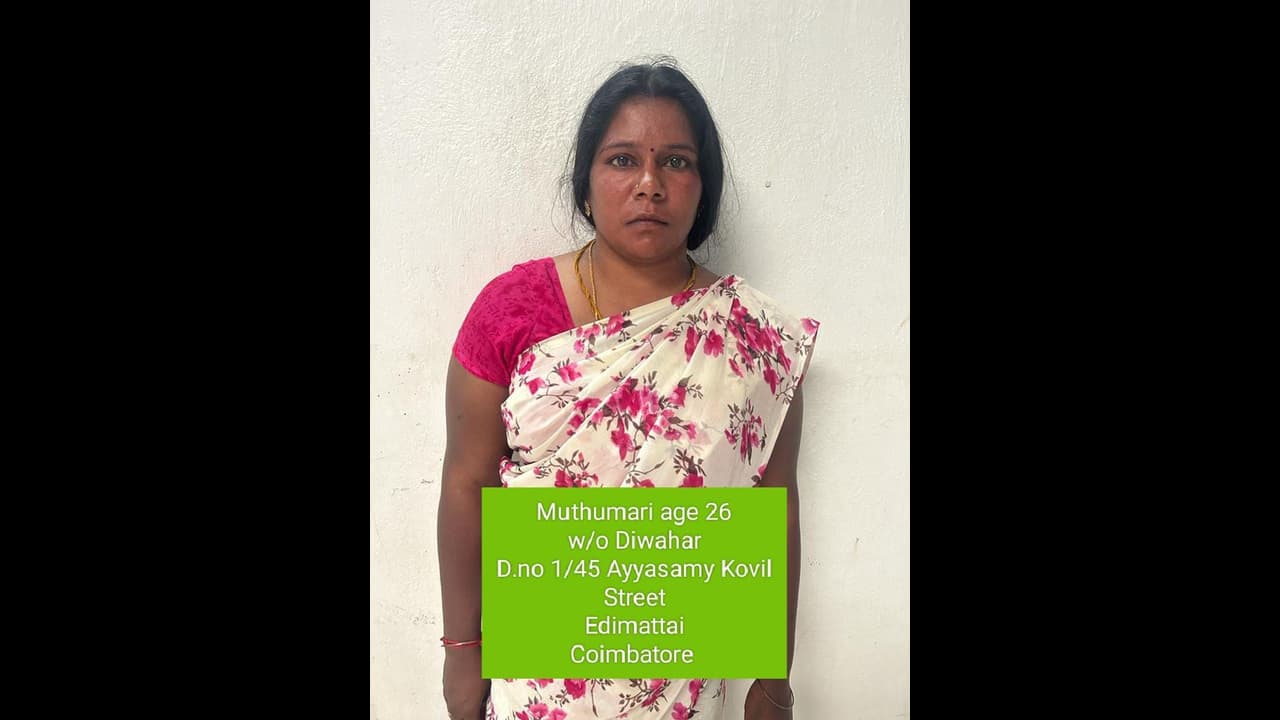 கோவையில் தொடர் திருட்டில் ஈடுபட்ட ஒரே குடும்பத்தை சேர்ந்த 5 பேர் கைது; 40 சவரன் மீட்பு கோவையில் தொடர் திருட்டில் ஈடுபட்ட ஒரே குடும்பத்தை சேர்ந்த 5 பேர் கைது; 40 சவரன் மீட்பு