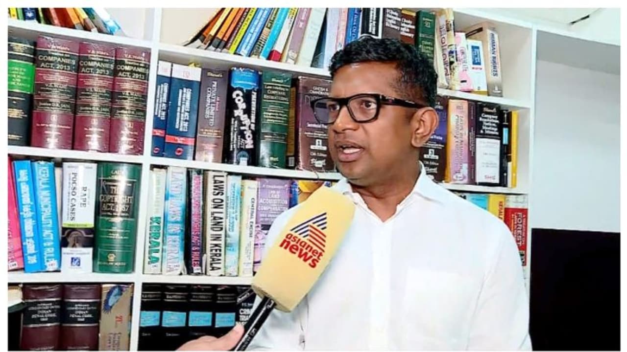 ജഡ്ജിമാരുടെ പേരിൽ കൈക്കൂലി : സൈബി ജോസിന്റെ ഓഫിസിൽ ക്രൈം ബ്രാഞ്ച് പരിശോധന , ലാപ്ടോപ് അടക്കം പിടിച്ചെടുത്തു 