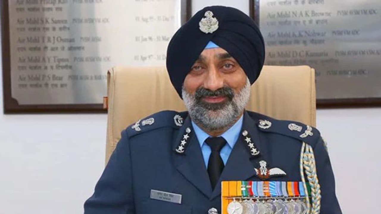 ఎయిర్ ఫోర్స్ కొత్త వైస్ చీఫ్గా ఎయిర్ మార్షల్ అమన్ప్రీత్ సింగ్ పదవీ బాధ్యతలు.. ఎయిర్ ఫోర్స్ కొత్త వైస్ చీఫ్గా ఎయిర్ మార్షల్ అమన్ప్రీత్ సింగ్ పదవీ బాధ్యతలు..