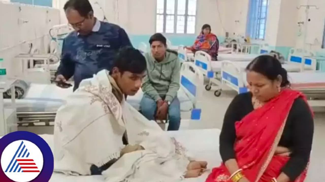 500 ಹುಡುಗೀರ ಮಧ್ಯೆ ಒಬ್ನೇ ಹುಡುಗ, ಎಕ್ಸಾಂ ಬರೆಯೋಕೆ ಹೋದವ ಚಳಿಜ್ವರ ಬಂದು ಆಸ್ಪತ್ರೆ ಸೇರಿದ! 500 ಹುಡುಗೀರ ಮಧ್ಯೆ ಒಬ್ನೇ ಹುಡುಗ, ಎಕ್ಸಾಂ ಬರೆಯೋಕೆ ಹೋದವ ಚಳಿಜ್ವರ ಬಂದು ಆಸ್ಪತ್ರೆ ಸೇರಿದ!