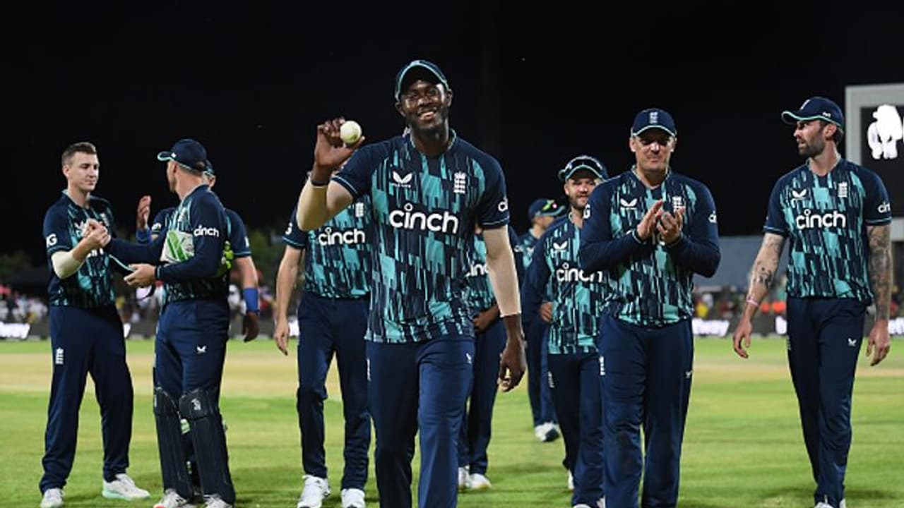 SA vs ENG: பட்லர் அபார சதம்.. ஜோஃப்ரா ஆர்ச்சர் 6 விக்கெட்.. கடைசி ஒருநாள் போட்டியில் இங்கிலாந்து ஆறுதல் வெற்றி SA vs ENG: பட்லர் அபார சதம்.. ஜோஃப்ரா ஆர்ச்சர் 6 விக்கெட்.. கடைசி ஒருநாள் போட்டியில் இங்கிலாந்து ஆறுதல் வெற்றி