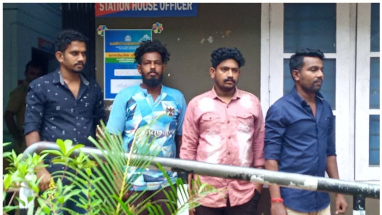 മുൻവൈരാഗ്യത്തിൽ യുവാവിനെ ആക്രമിച്ചു; തിരുവല്ലത്ത് നാല് പേർ പിടിയിൽ മുൻവൈരാഗ്യത്തിൽ യുവാവിനെ ആക്രമിച്ചു; തിരുവല്ലത്ത് നാല് പേർ പിടിയിൽ