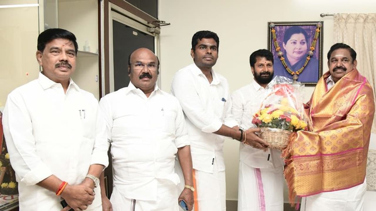 ஈரோடு இடைத்தேர்தலில் அதிமுகவிற்கு பாஜக ஆதரவா.? இபிஎஸ்யை சந்தித்த அண்ணாமலை.! அதிர்ச்சியில் ஓபிஎஸ்