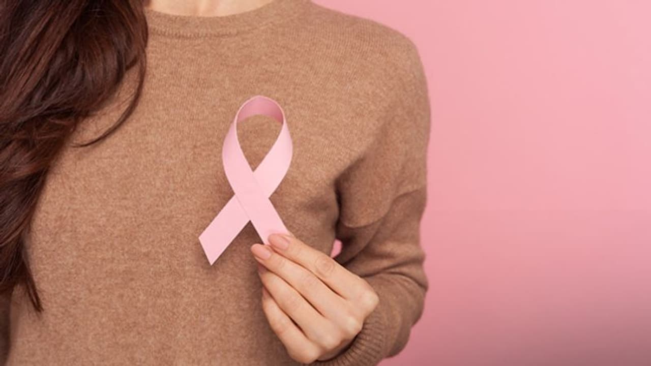 World Cancer Day 2023: അറിയാം സ്തനാര്ബുദ്ദത്തിന്റെ ആരംഭലക്ഷണങ്ങള്... World Cancer Day 2023: അറിയാം സ്തനാര്ബുദ്ദത്തിന്റെ ആരംഭലക്ഷണങ്ങള്...