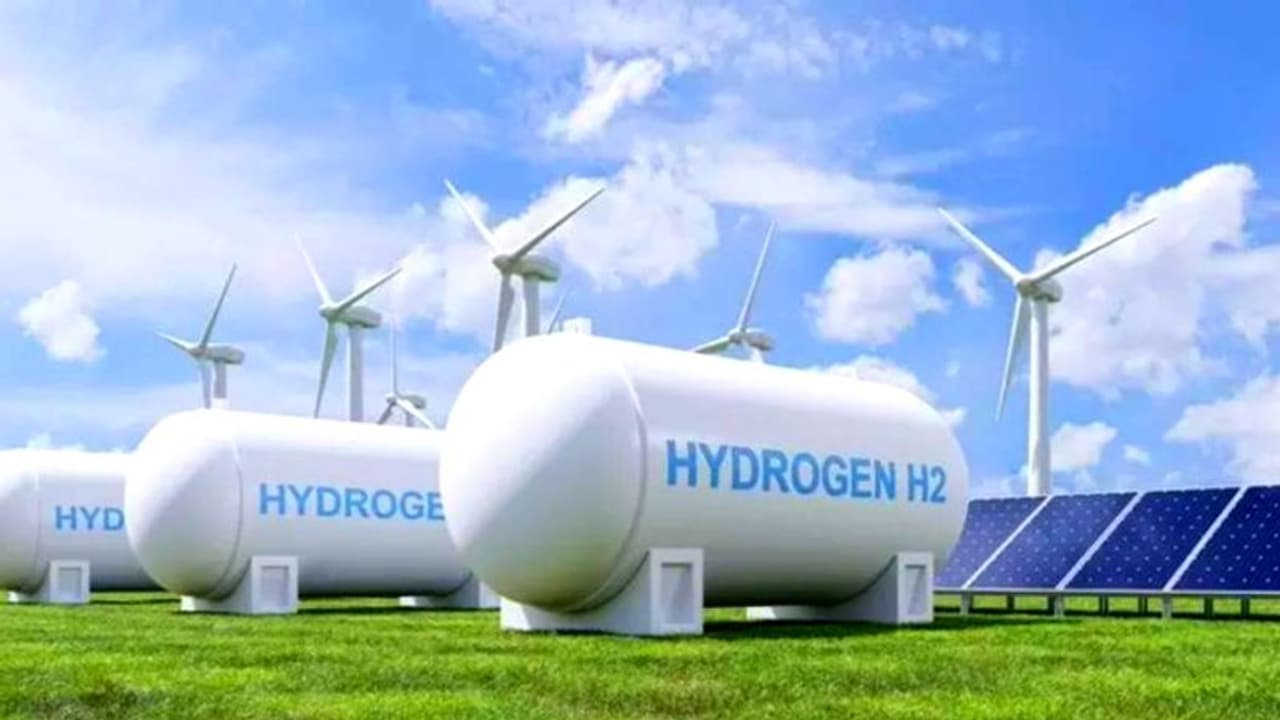 തിരുവന്തപുരത്തും കൊച്ചിയിലും ഗ്രീൻ ഹൈഡ്രജൻ ഹബ്ബ്; 200 കോടി അനുവദിച്ചു തിരുവന്തപുരത്തും കൊച്ചിയിലും ഗ്രീൻ ഹൈഡ്രജൻ ഹബ്ബ്; 200 കോടി അനുവദിച്ചു