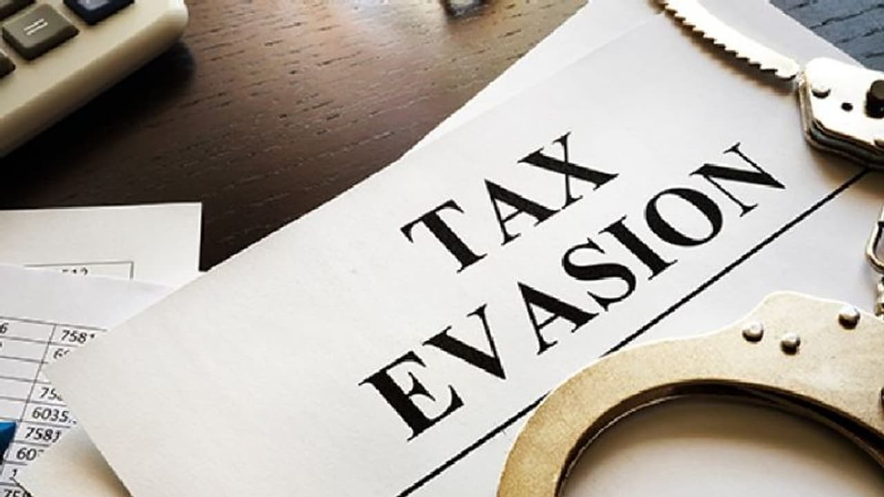 ബഹ്റൈനിൽ നികുതി വെട്ടിപ്പ് നടത്തിയ സ്ഥാപനങ്ങള്ക്ക് പൂട്ട് ബഹ്റൈനിൽ നികുതി വെട്ടിപ്പ് നടത്തിയ സ്ഥാപനങ്ങള്ക്ക് പൂട്ട്