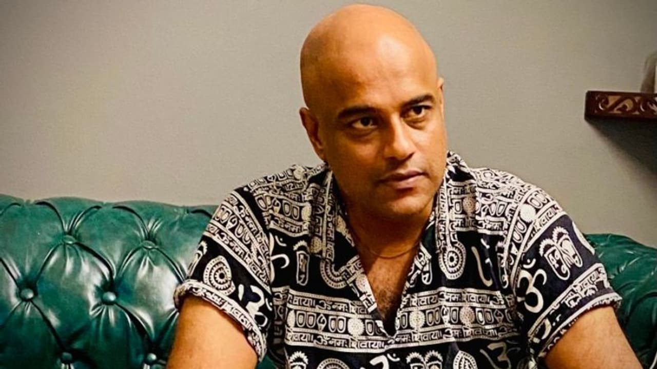 'സത്യത്തോടുള്ള പക എഴുത്തുകാരന്റെ ചോര കൊണ്ടു തീര്‍ക്കാന്‍'; വിവാദങ്ങൾക്കു ശേഷം മുരളി ഗോപിയുടെ ആദ്യ പ്രതികരണം