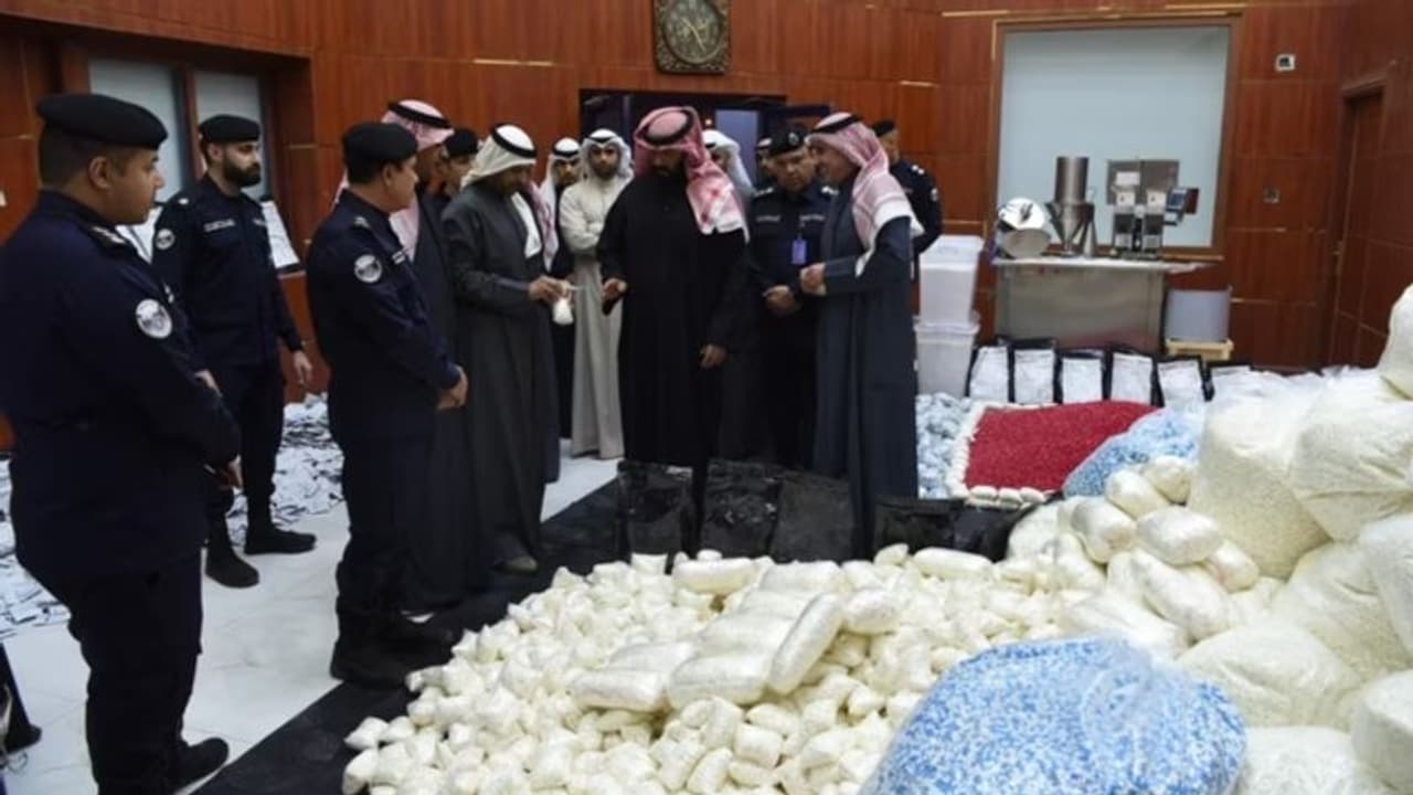 കുവൈത്തില്‍ വൻ ലഹരിവേട്ട; പിടിച്ചെടുത്തത് ഒന്നരക്കോടി ദിനാറിന്‍റെ മയക്കുമരുന്ന്