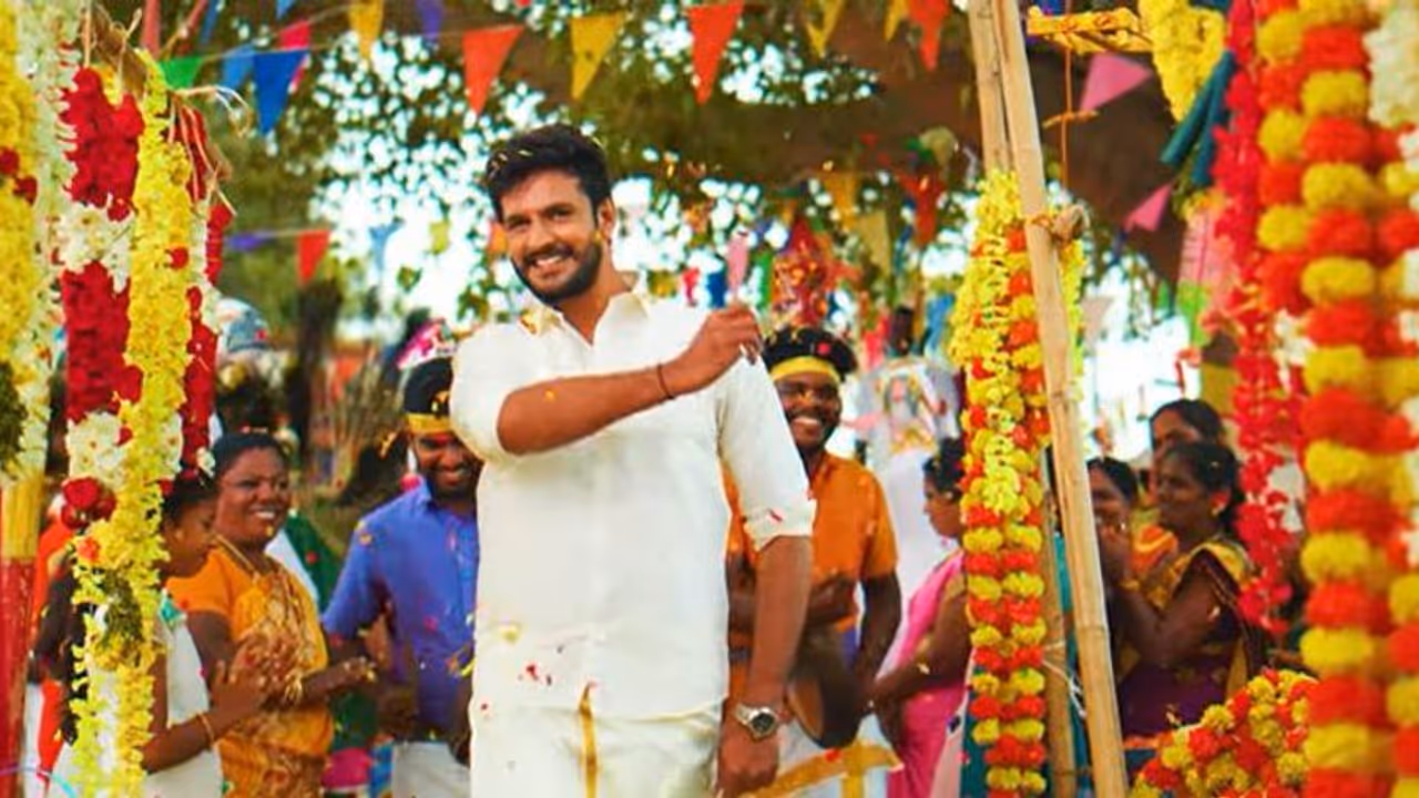 'பாரதி கண்ணம்மா 2' சீரியலில் ஹீரோ... ஹீரோயின் இவர்கள் தானா? வெளியான ப்ரோமோ கொண்டாட்டத்தில் ரசிகர்கள்! 'பாரதி கண்ணம்மா 2' சீரியலில் ஹீரோ... ஹீரோயின் இவர்கள் தானா? வெளியான ப்ரோமோ கொண்டாட்டத்தில் ரசிகர்கள்!